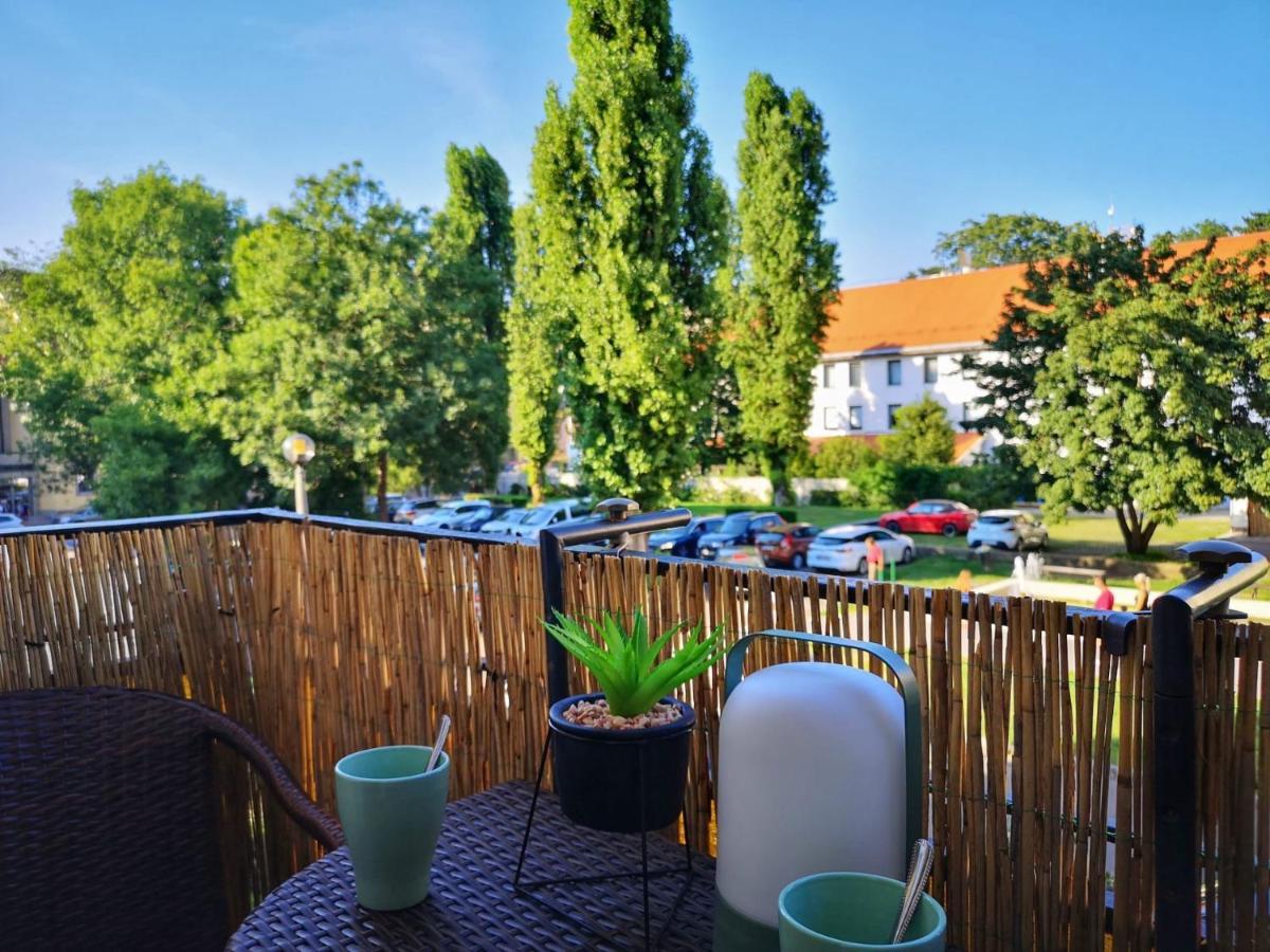 Central Home Apartment In The City Center Eger Esterno foto
