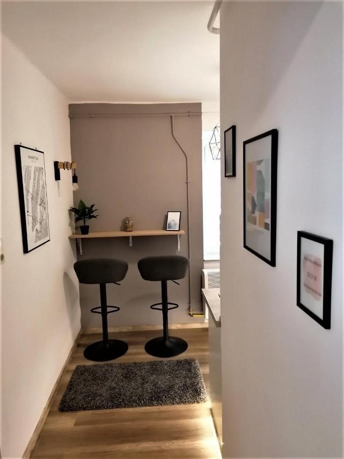 Central Home Apartment In The City Center Eger Esterno foto