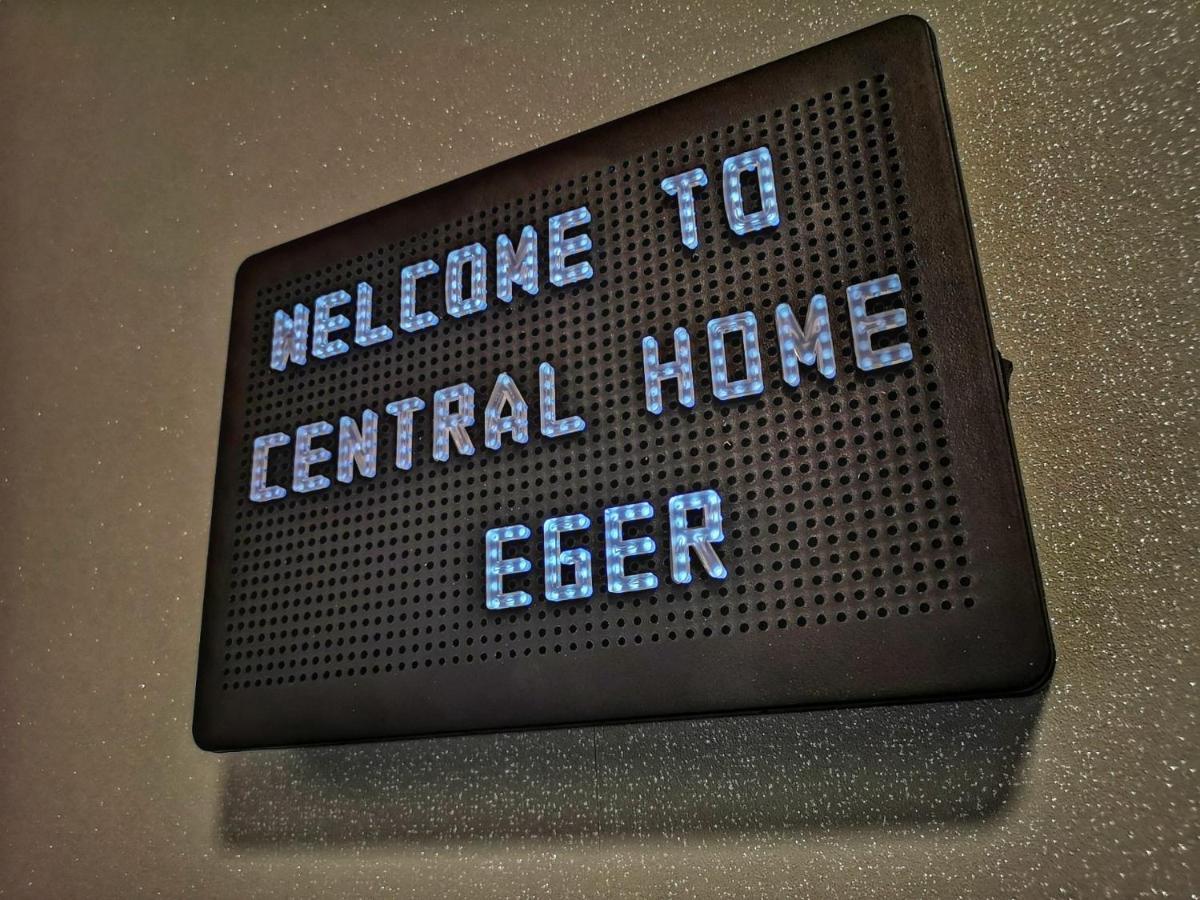 Central Home Apartment In The City Center Eger Esterno foto